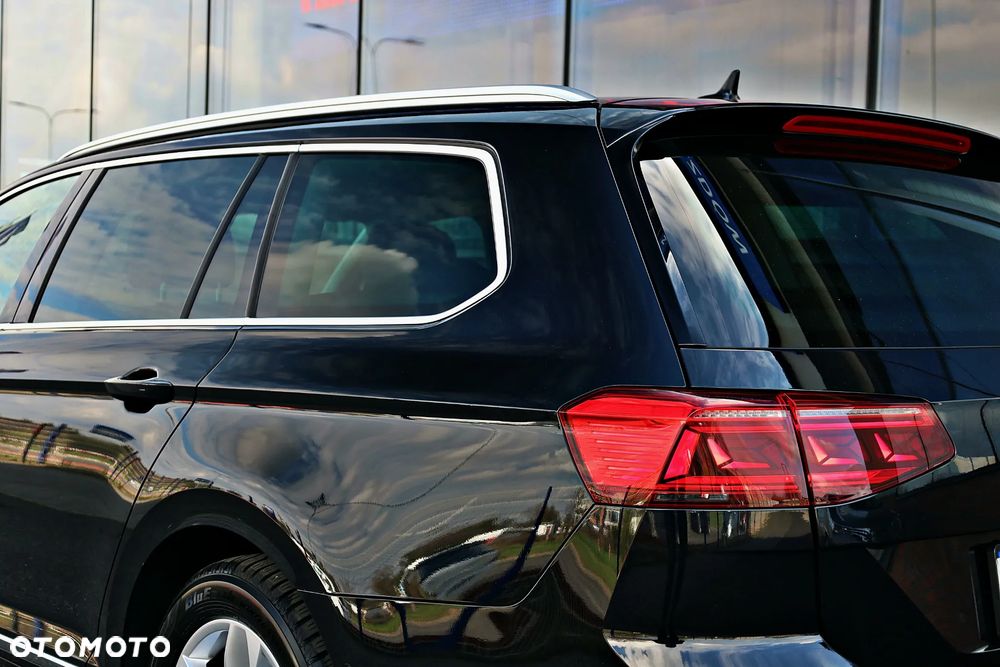 Volkswagen Passat Variant 2.0 TSI Elegance DSG - 10