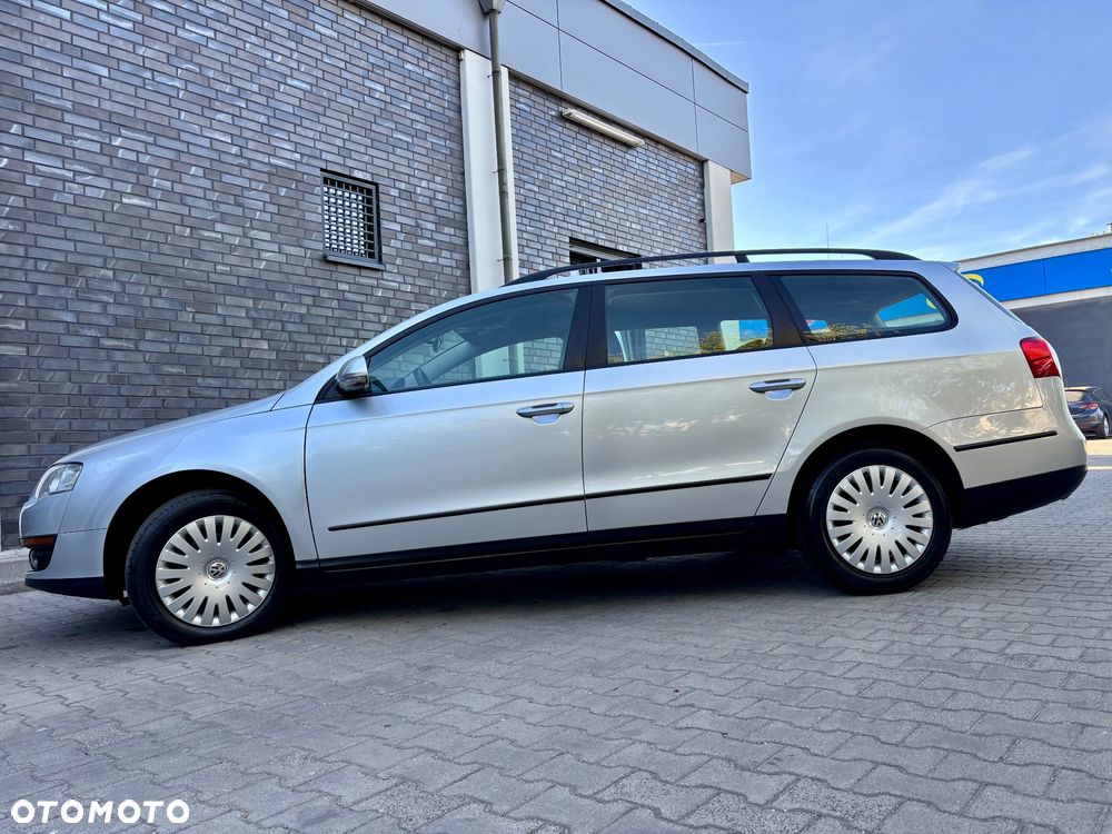 Volkswagen Passat 2.0 TDI Trendline DSG - 14