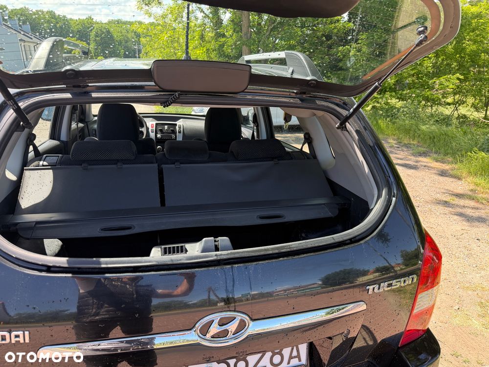 Hyundai Tucson 2.0 Comfort 2WD - 10