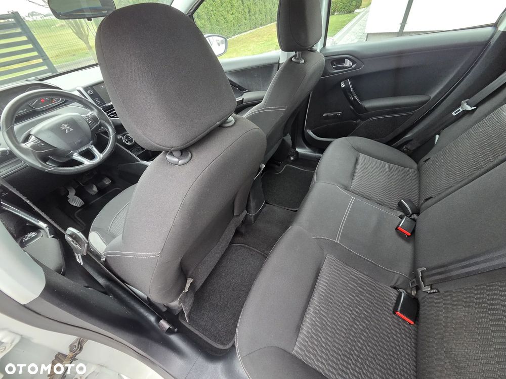 Peugeot 208 e-HDi FAP 92 Stop&Start Allure - 10