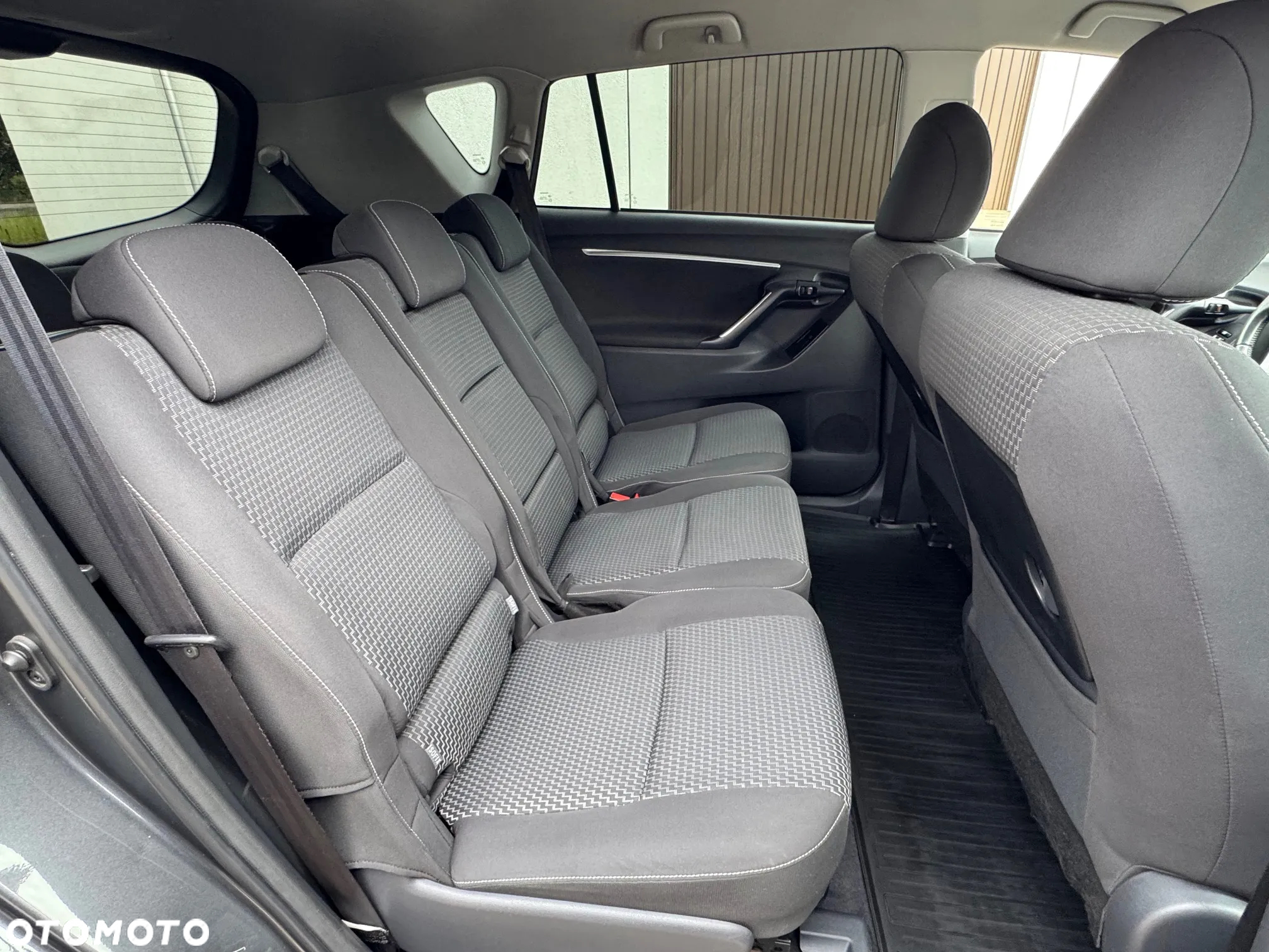 Toyota Verso 1.8 Premium 7os - 17