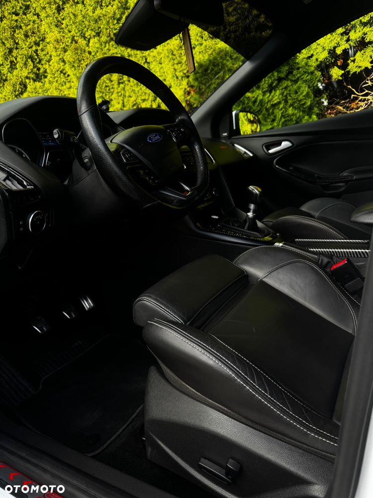 Ford Focus 2.0 EcoBoost ST - 20