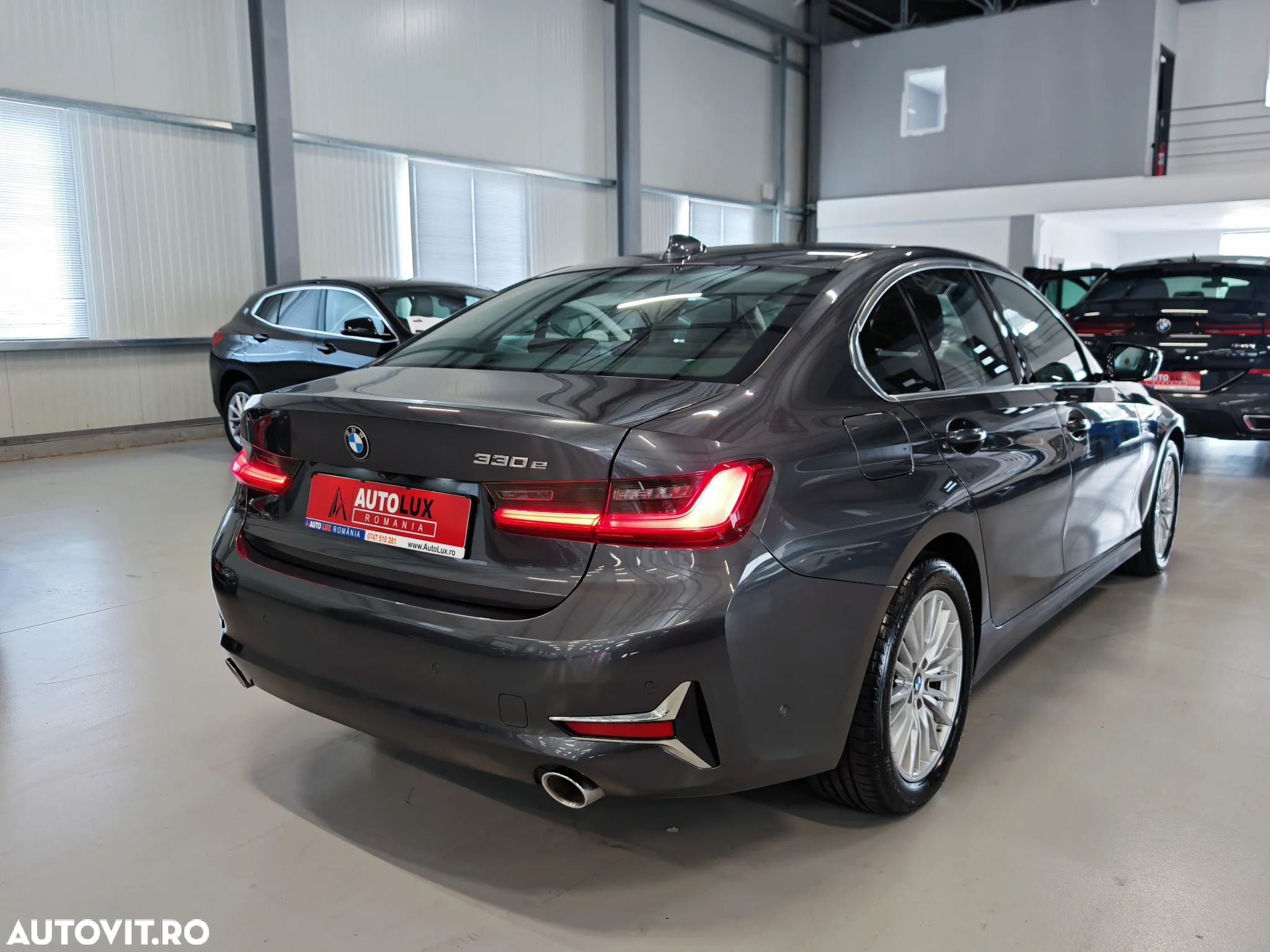 BMW Seria 3 330e Aut. Luxury Line - 5