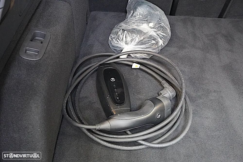 Mercedes-Benz C 300 e AMG Line - 5