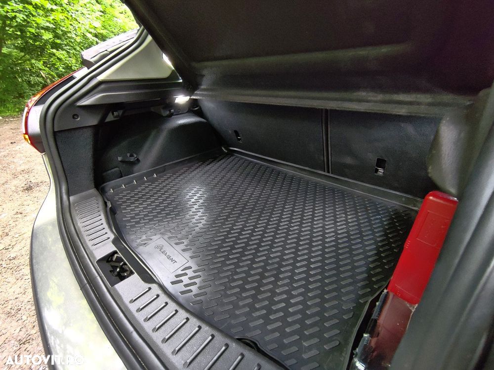 Ford Focus 1.6 EcoBoost Start Stop Titanium - 9
