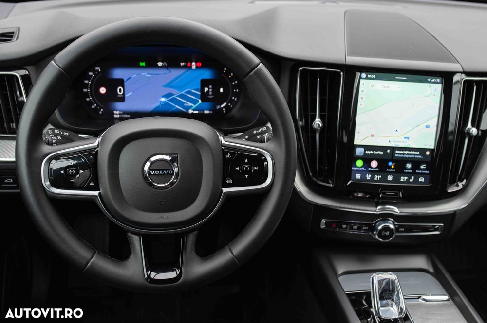 Volvo XC 60 B4 D AWD Plus Dark - 30