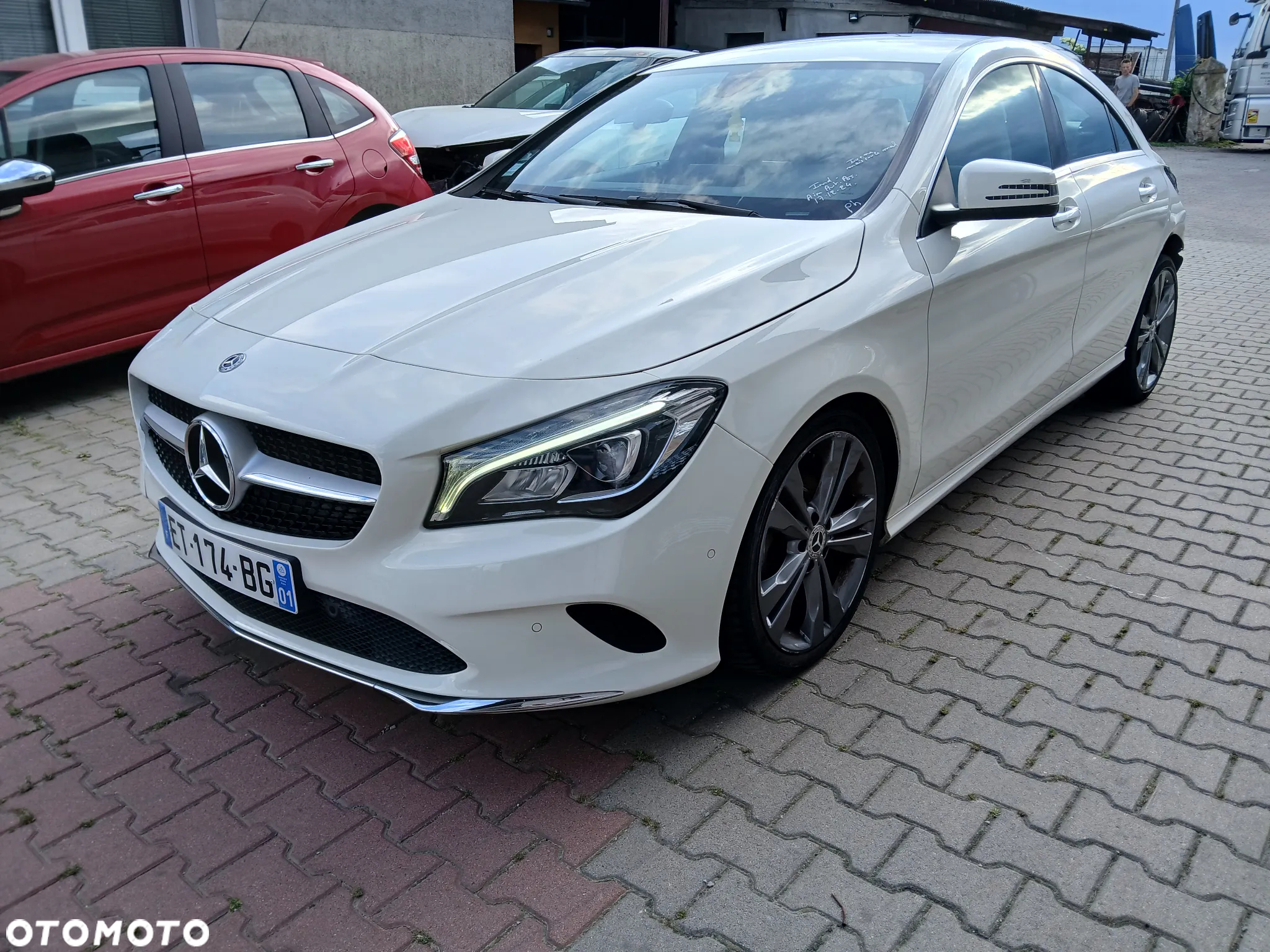Mercedes-Benz CLA Shooting Brake 180 d Peak Edition - 4