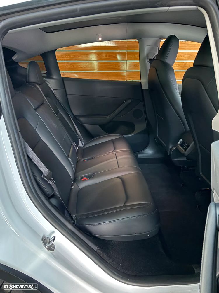 Tesla Model Y RWD - 15