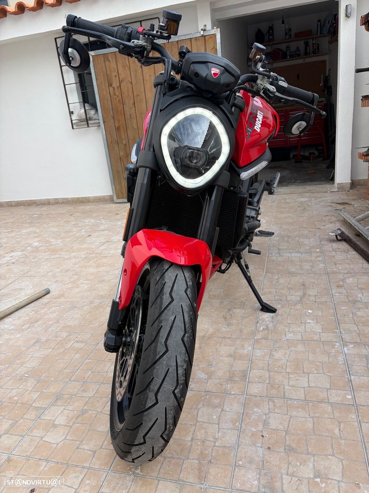 Ducati Monster - 10