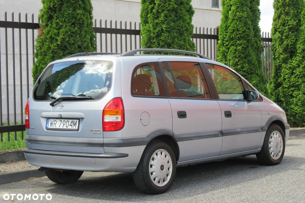 Opel Zafira 2.0 DTI - 8