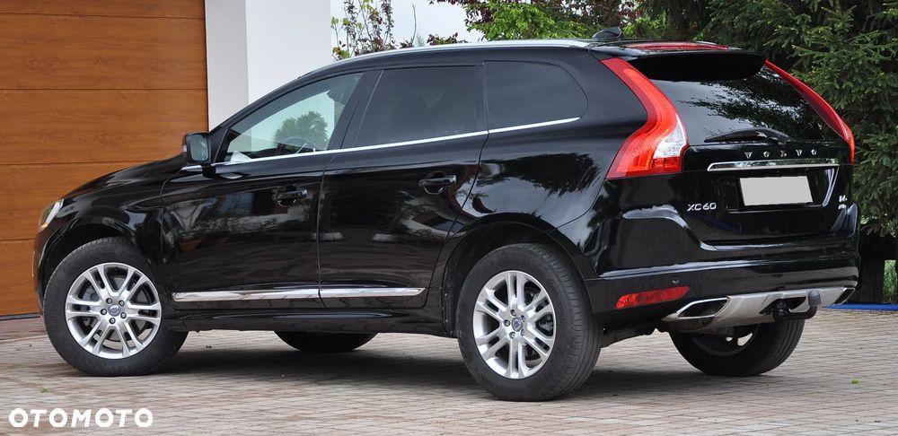 Volvo XC 60 D5 AWD Geartronic Summum - 8