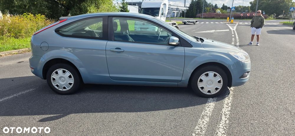 Ford Focus 1.6 16V Style - 11