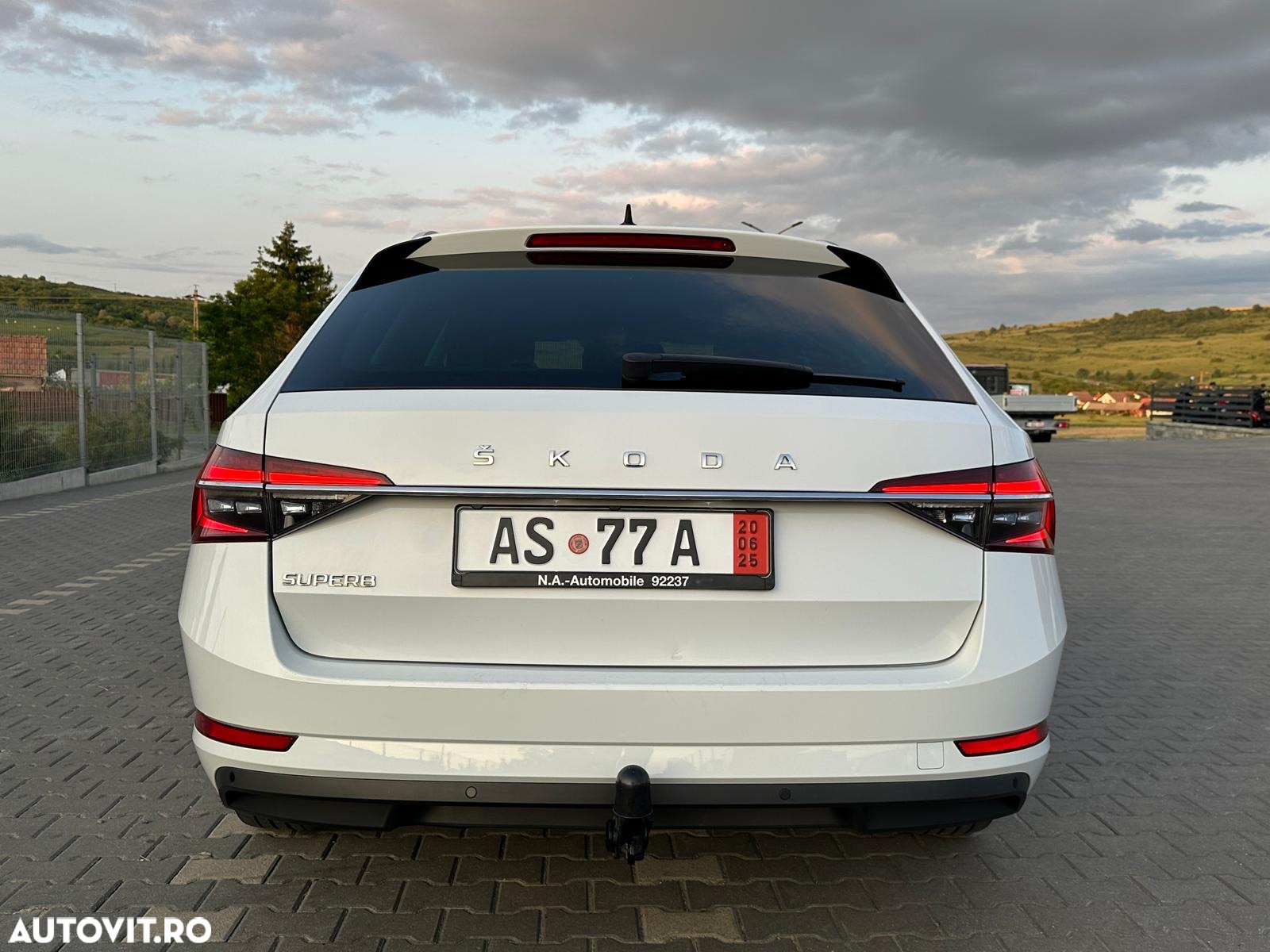 Skoda Superb 2.0 TDI DSG Ambition - 10