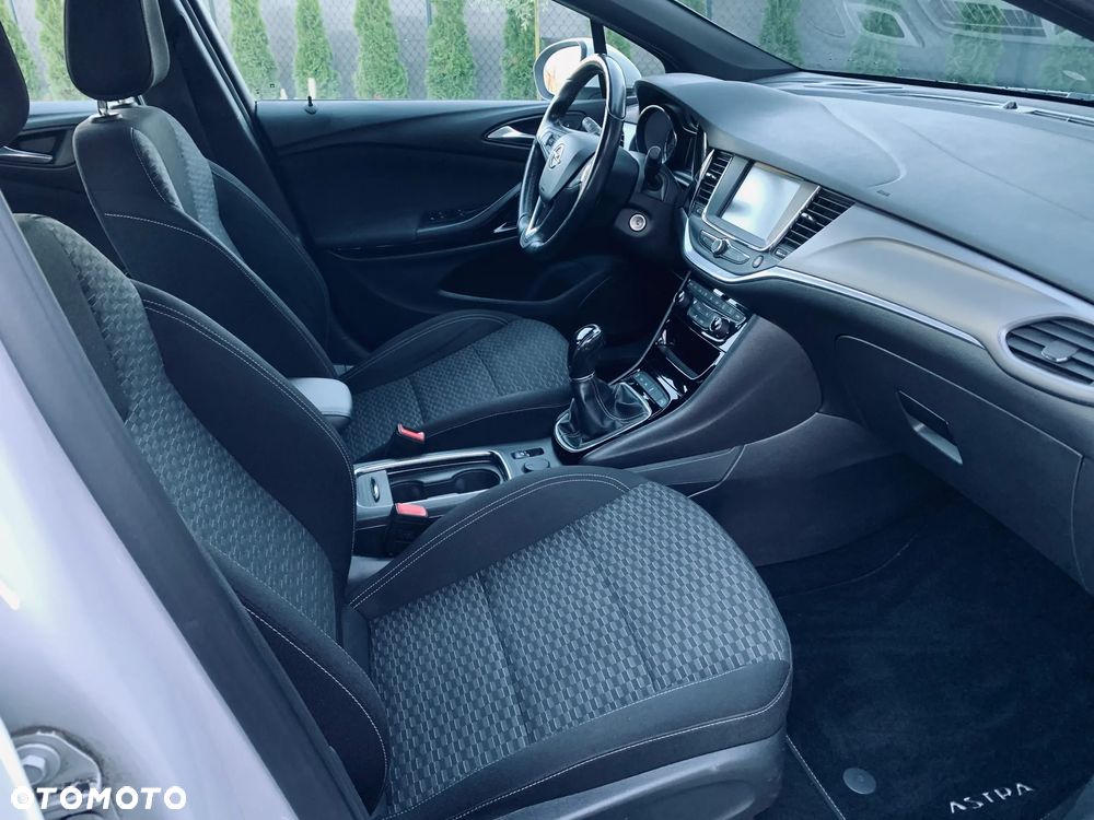 Opel Astra 1.4 Turbo Innovation - 22