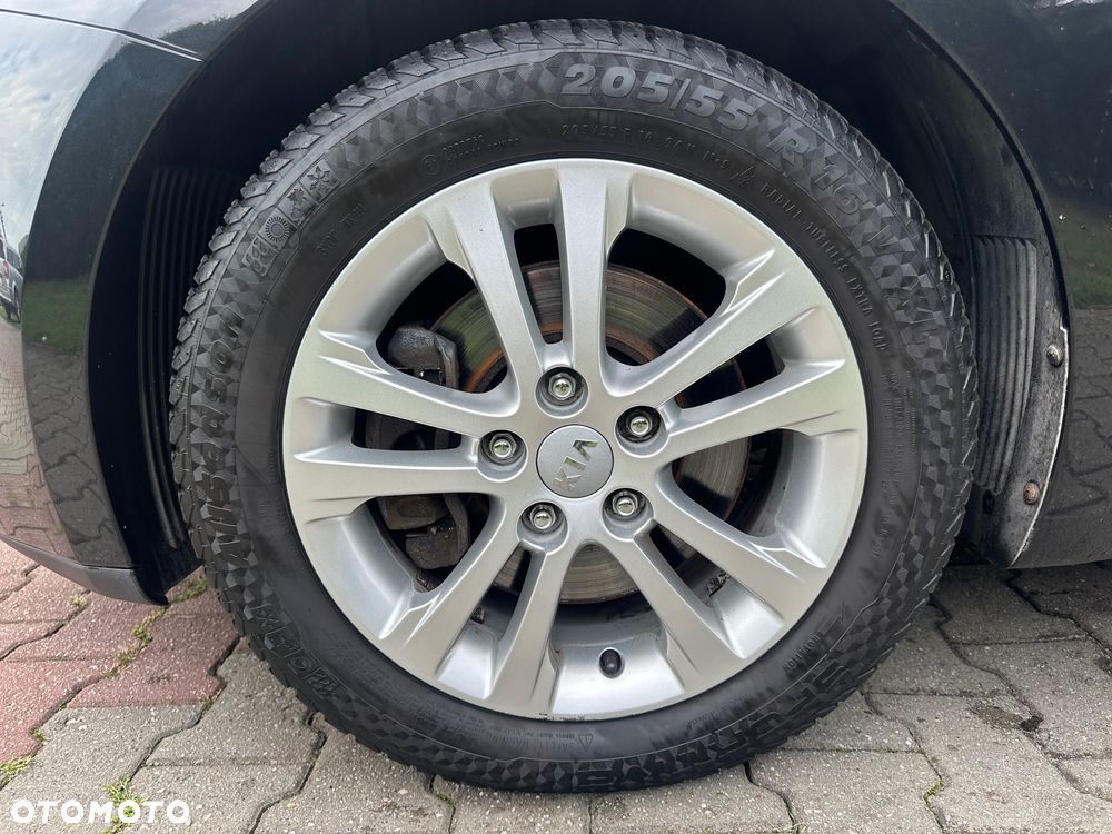 Kia Ceed 1.4 CVVT Dream-Team Edition - 16