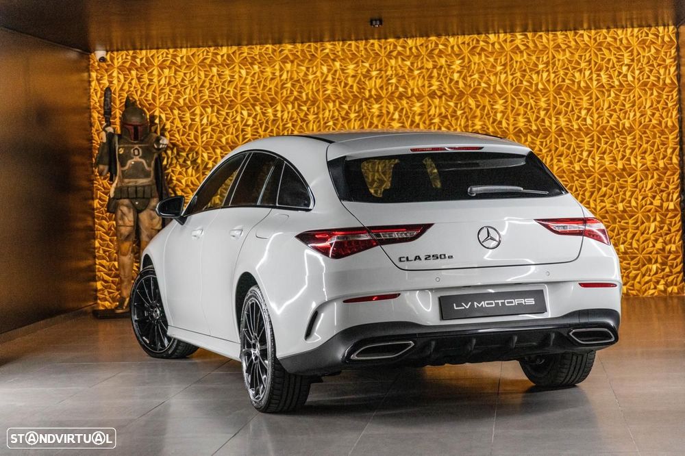 Mercedes-Benz CLA 250 e Shooting Brake AMG Line - 16