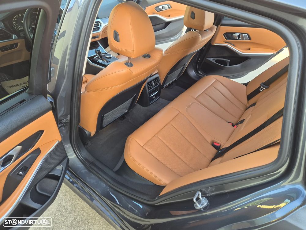 BMW 320 e Touring Line Luxury Auto - 48