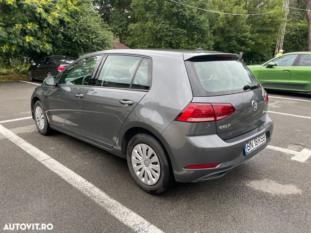 Volkswagen Golf - 8