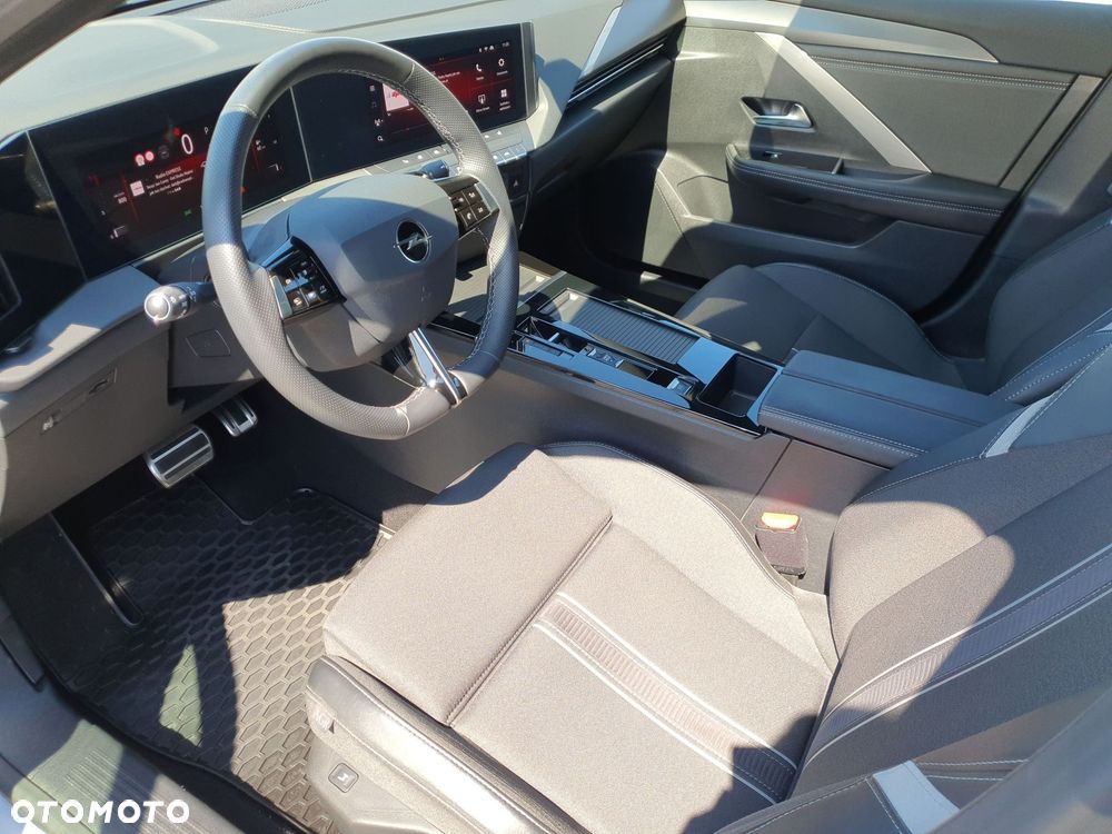 Opel Astra 1.2 T GS S&S - 12
