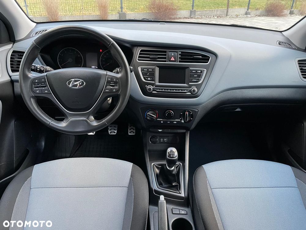 Hyundai i20 blue 1.4 Active Select - 16