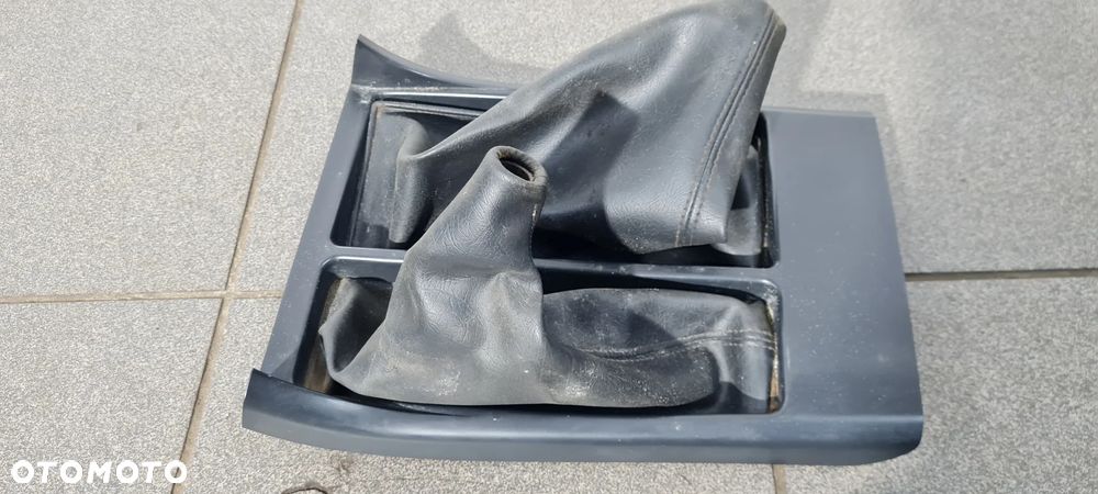 Nissan Terrano II Mieszek Ramka Lewarka Zmiany Biegów - 4