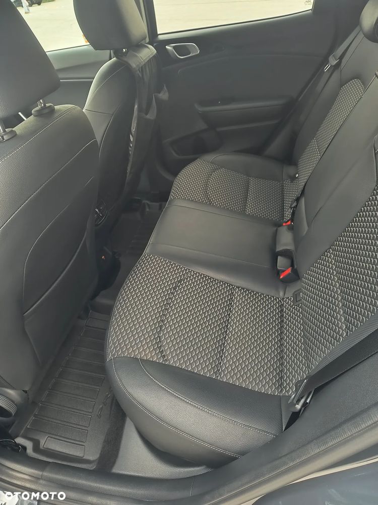 Kia XCeed 1.5 T-GDI Business Line DCT - 7