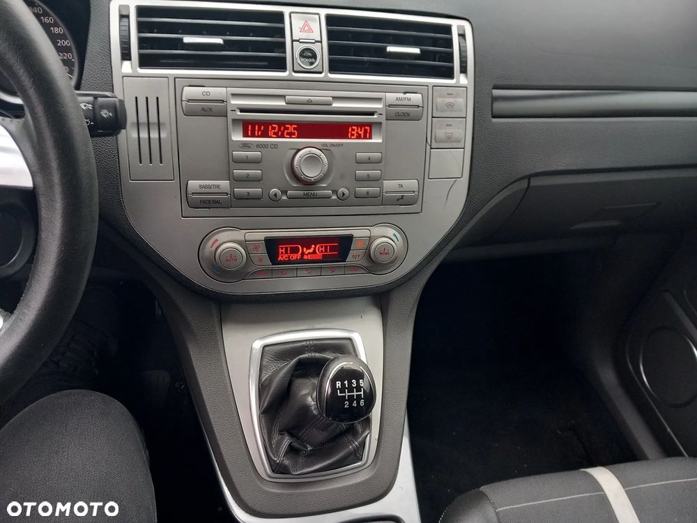 Ford Kuga 2.0 TDCi 2x4 Titanium - 23