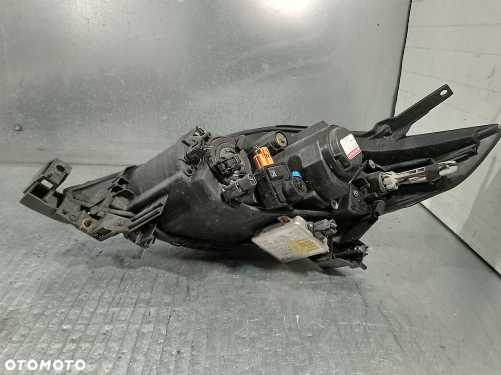 LAMPA PRZÓD PRAWA XENON MAZDA 5 ( 05-10 ) 2.0 DIESEL C235-51030 - 4