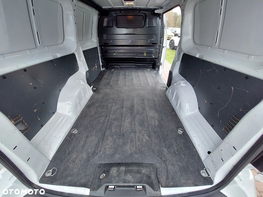 Peugeot E-Expert - 9