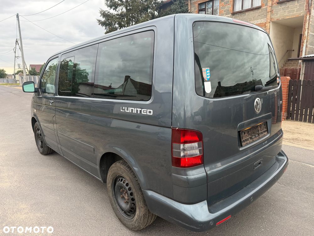 Volkswagen Multivan 2009 photo 4
