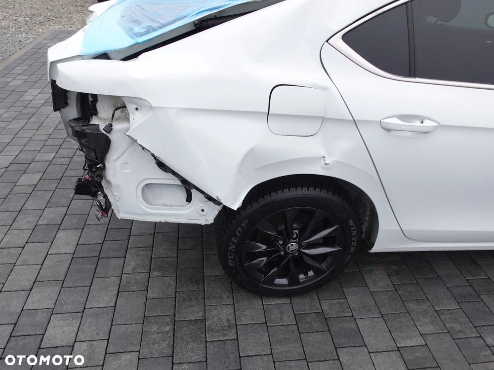 Skoda Superb 2.0 TDI DSG Selection - 14