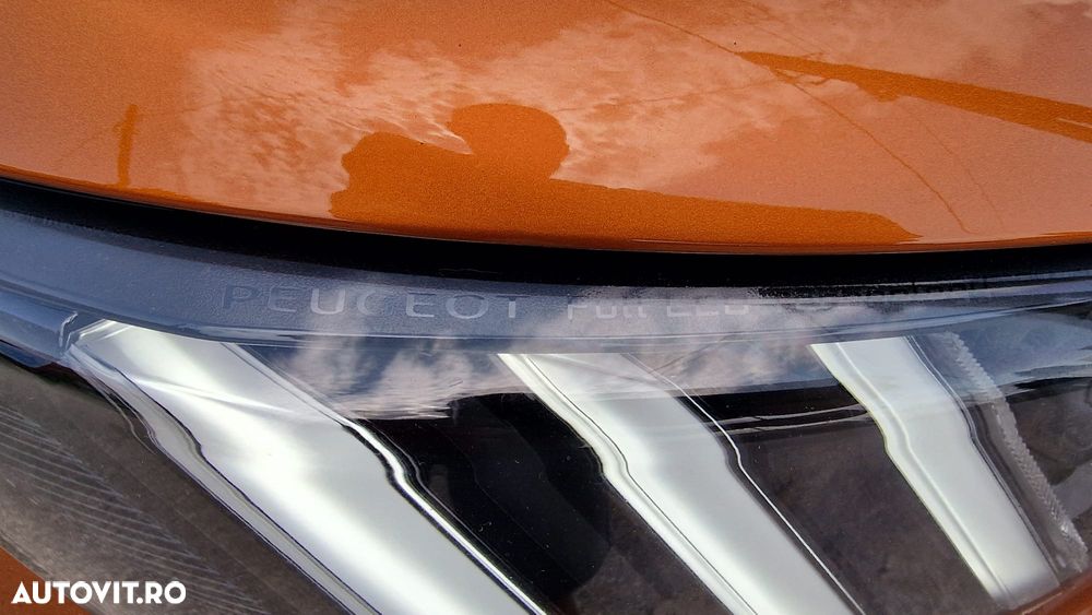 Peugeot 2008 1.2 L PureTech STT EAT8 GT Line - 31