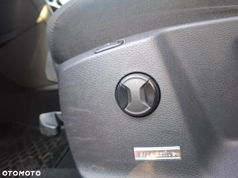 Volkswagen Golf Sportsvan 1.5 TSI ACT OPF Highline - 27