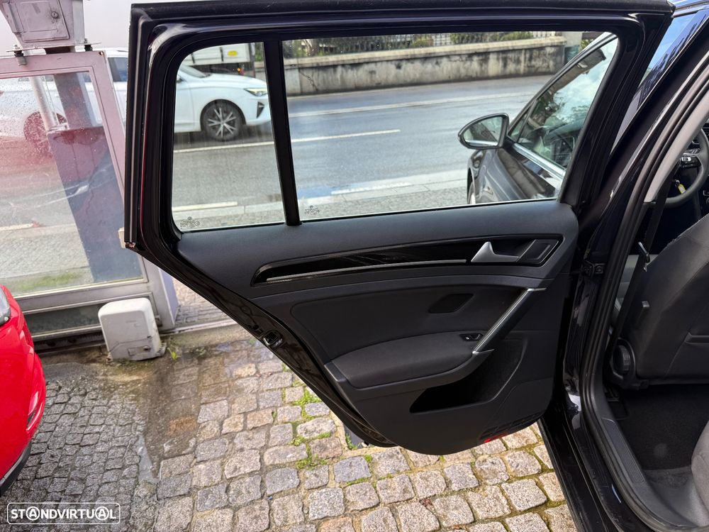 VW Golf Variant 1.6 TDi Highline - 31