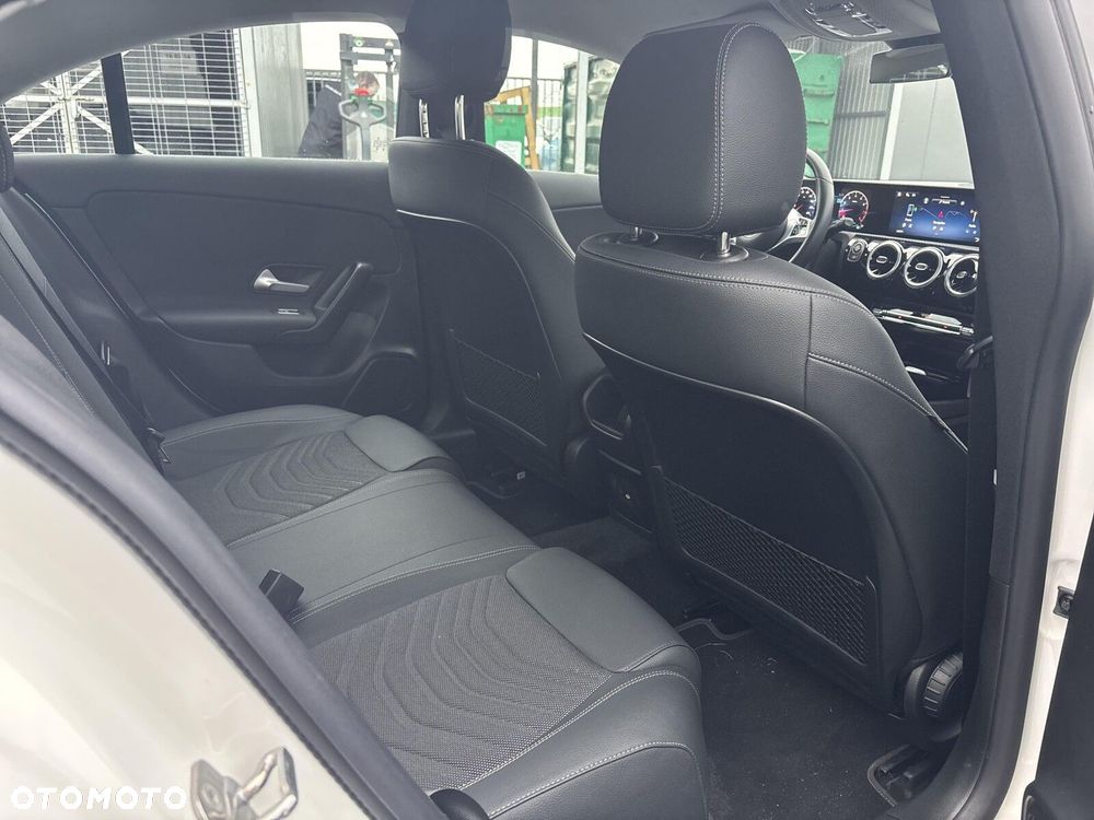 Mercedes-Benz CLA - 20