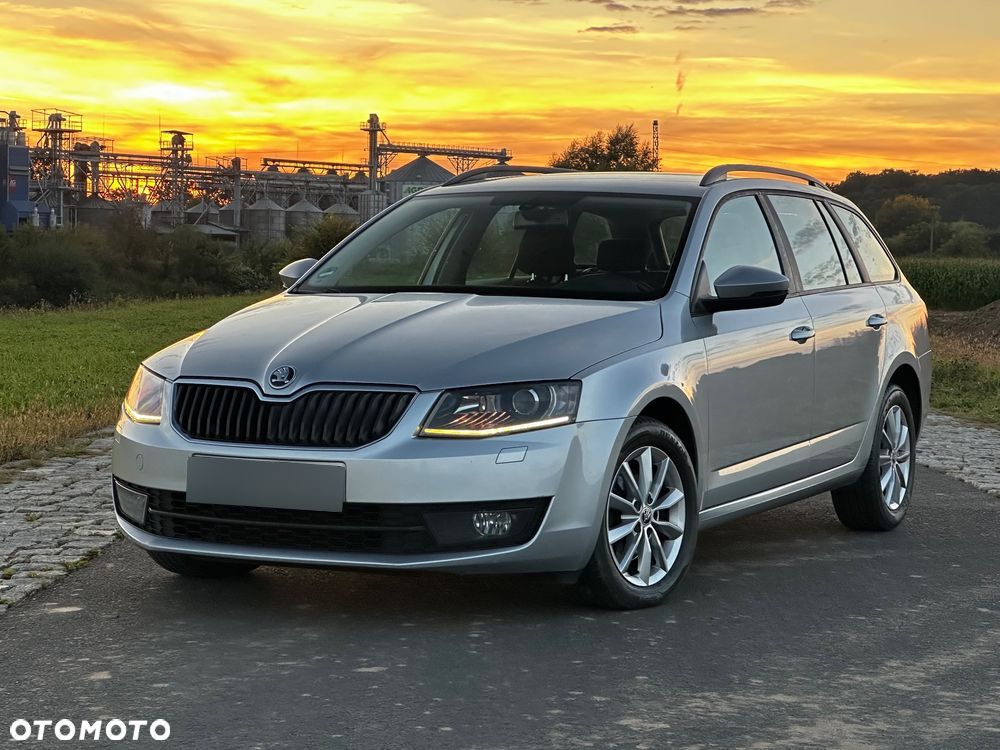 Skoda Octavia 2.0 TDI Ambition DSG - 1