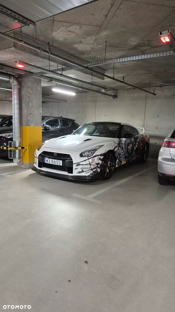 Nissan GT-R - 20