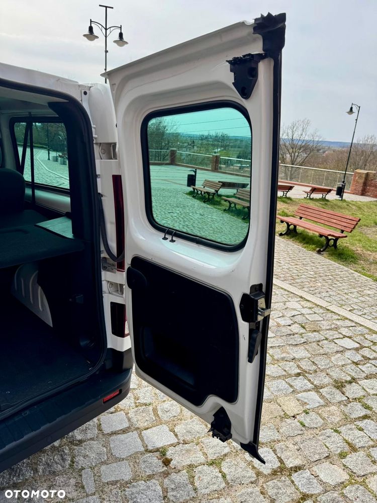 Renault Trafic - 16