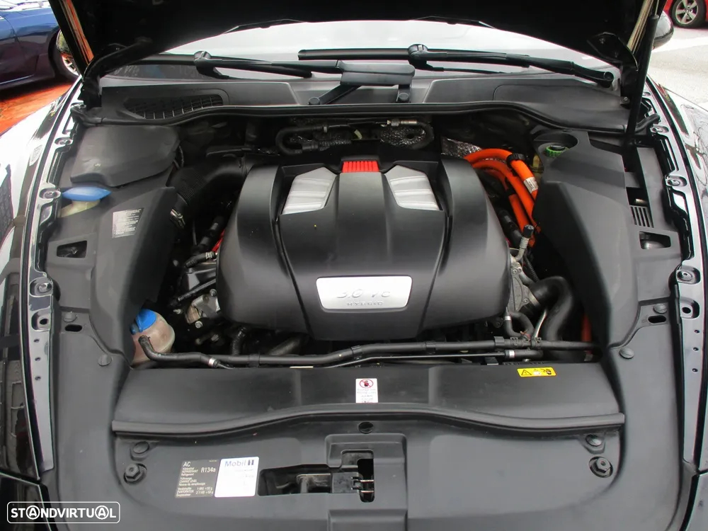 Porsche Cayenne S Hybrid - 57