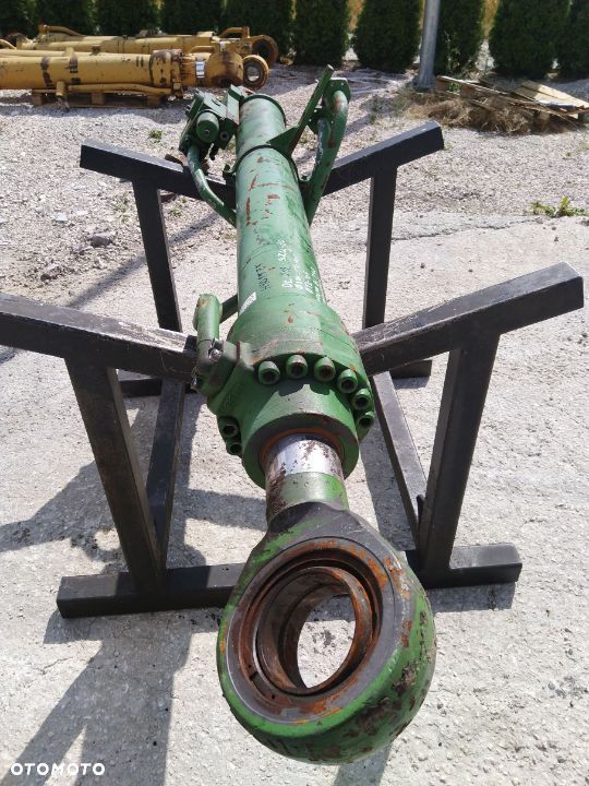 Siłownik Volvo EC340 EC 340 360 380 390 460 [D-212 S-110/100 T-105] - 5