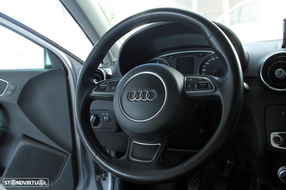 Audi A1 1.0 TFSI Sport - 9