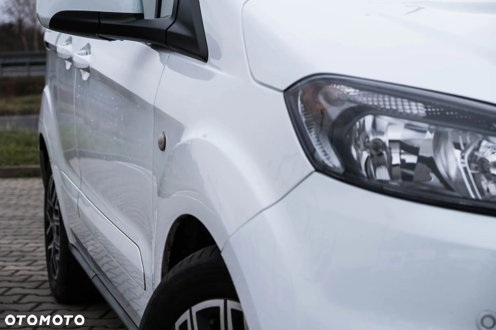 Ford Tourneo Courier 1.5 TDCi S&S Titanium - 20