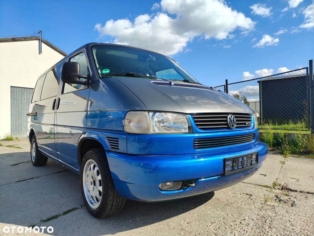 Volkswagen Multivan - 1