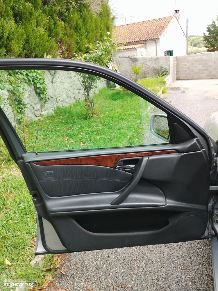 Mercedes-Benz E 200 Kompressor Classic - 20