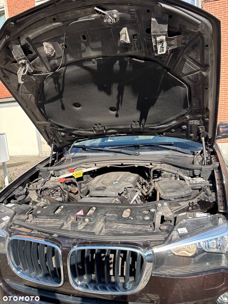 BMW X3 sDrive18d - 26