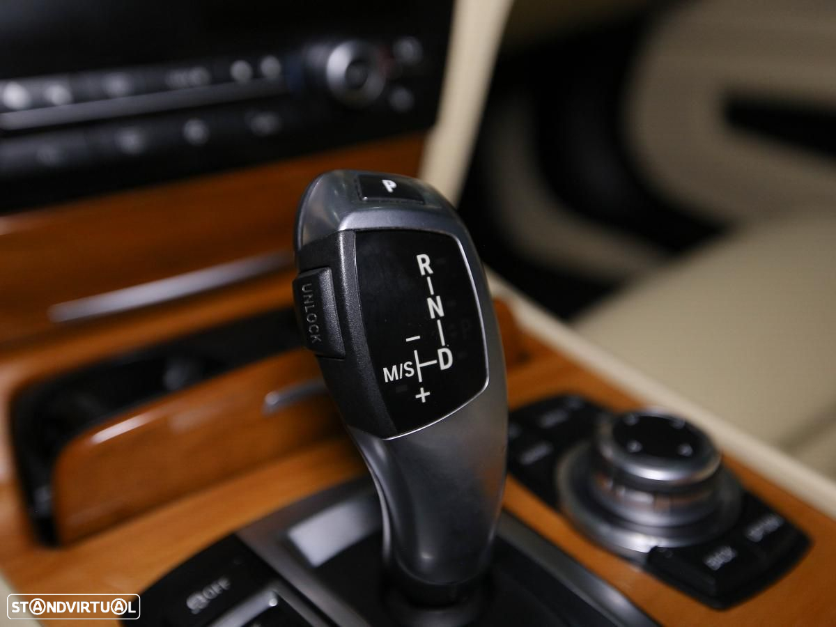 BMW 730 - 23