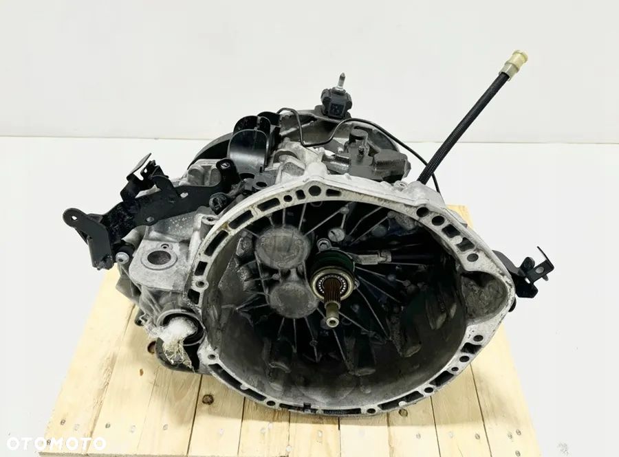 SKRZYNIA BIEGÓW MANUALNA RENAULT TRAFIC OPEL VIVARO NISSAN FIAT 2.0 DCI - PF6068 - 1