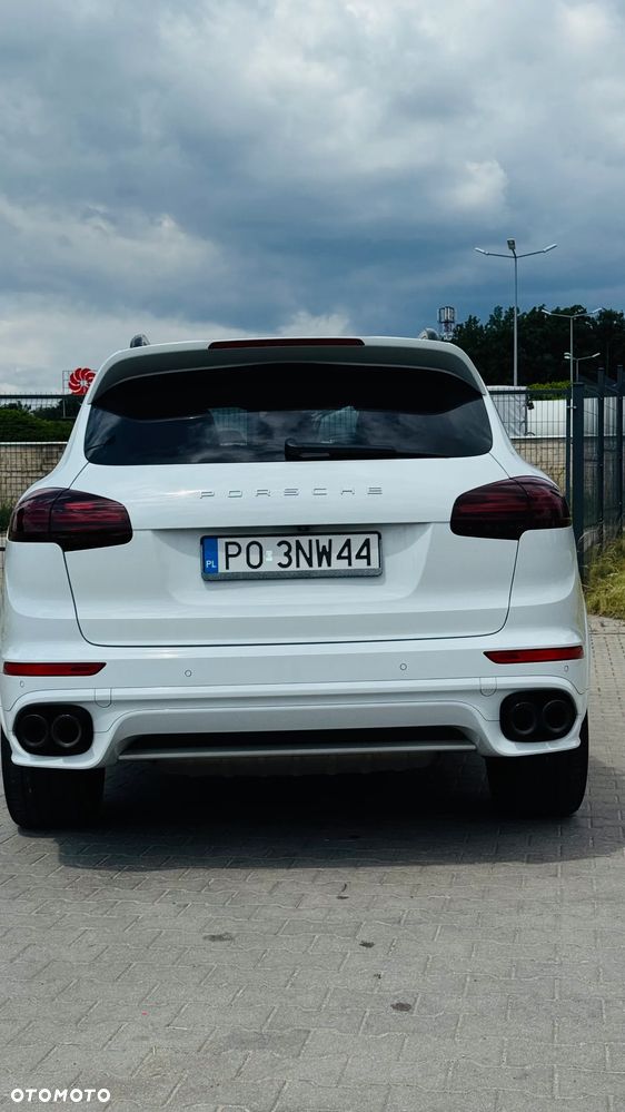 Porsche Cayenne S Diesel Platinum Edition - 7