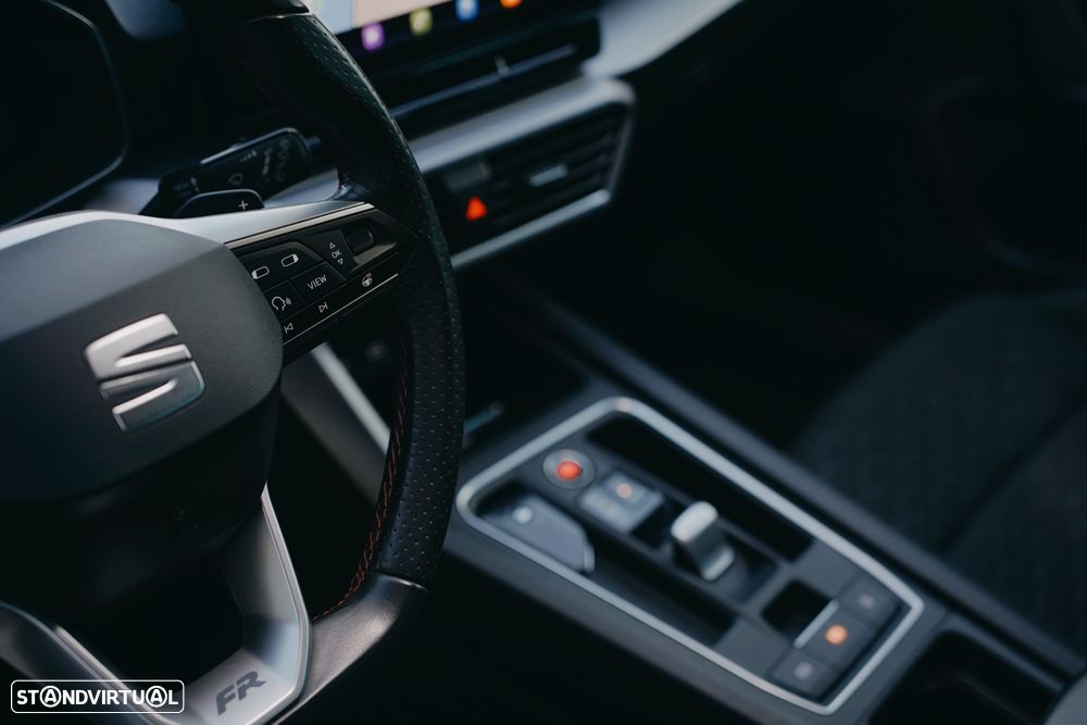 SEAT Leon ST 2.0 TDI DSG FR Black Edition - 29