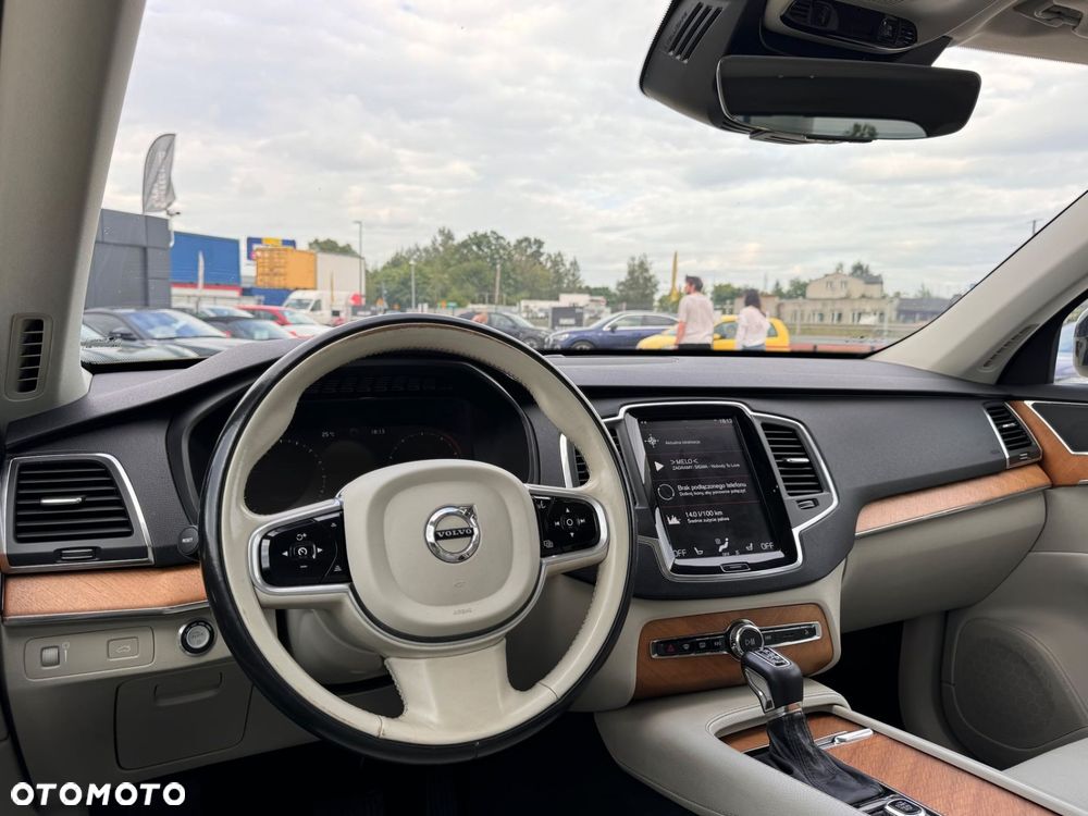 Volvo XC 90 - 12